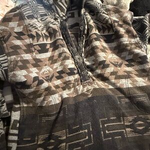 We The Free Arizona sky pullover in Brown & Black